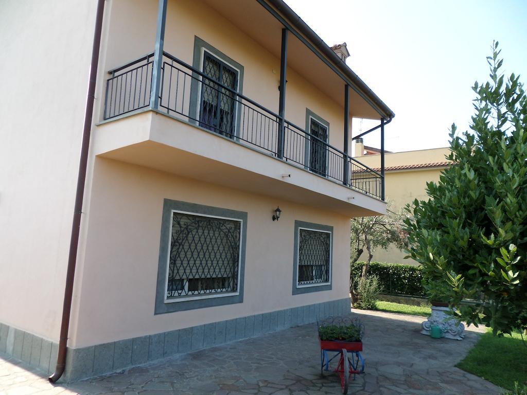 B&B Villino Lory มารีโน ภายนอก รูปภาพ